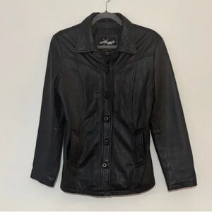 Maxima Sleek Black Leather Jacket for Women